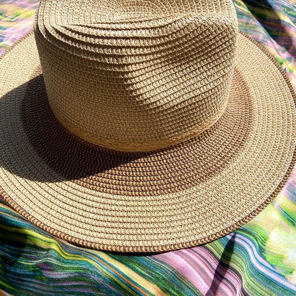 🆕Beautiful woven Panama/Fedora Hat - Picture 7 of 8